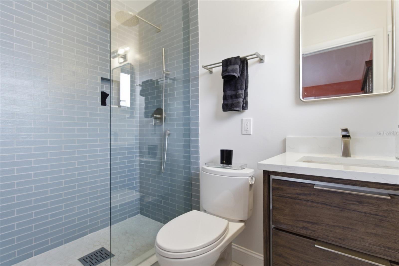 NORTH EAST PARK SHORES - Residential