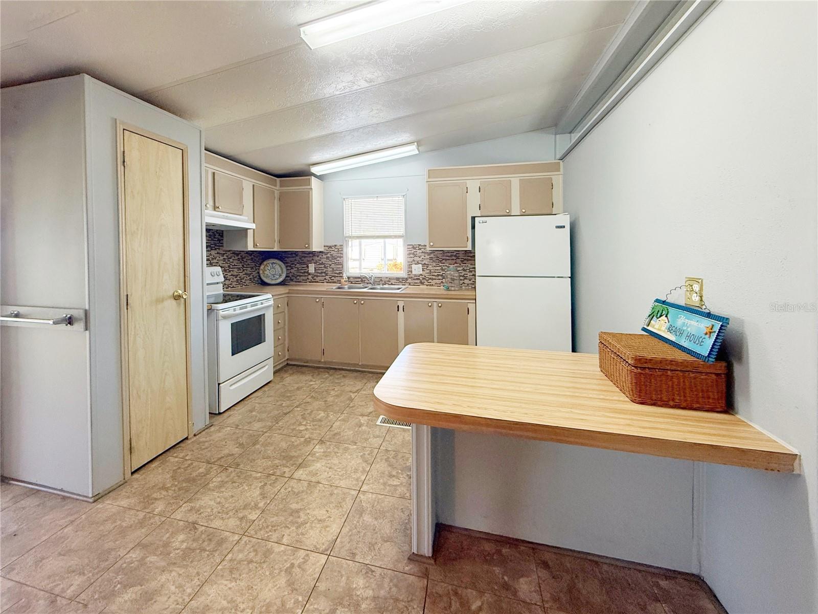 CARIBBEAN ISLES RESIDENTIAL CO - Residential