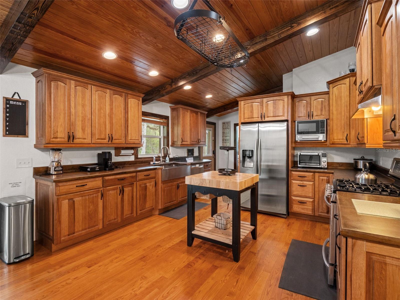 ACERAGE - Residential