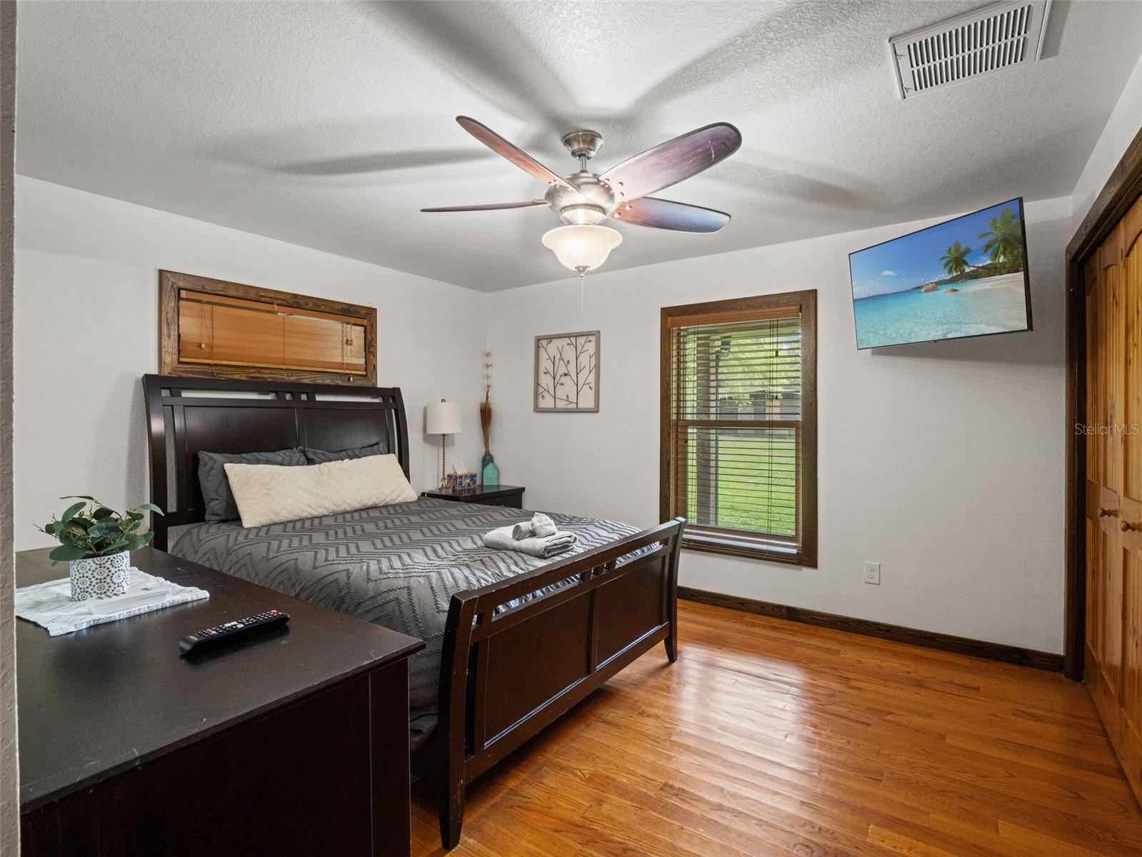 ACERAGE - Residential