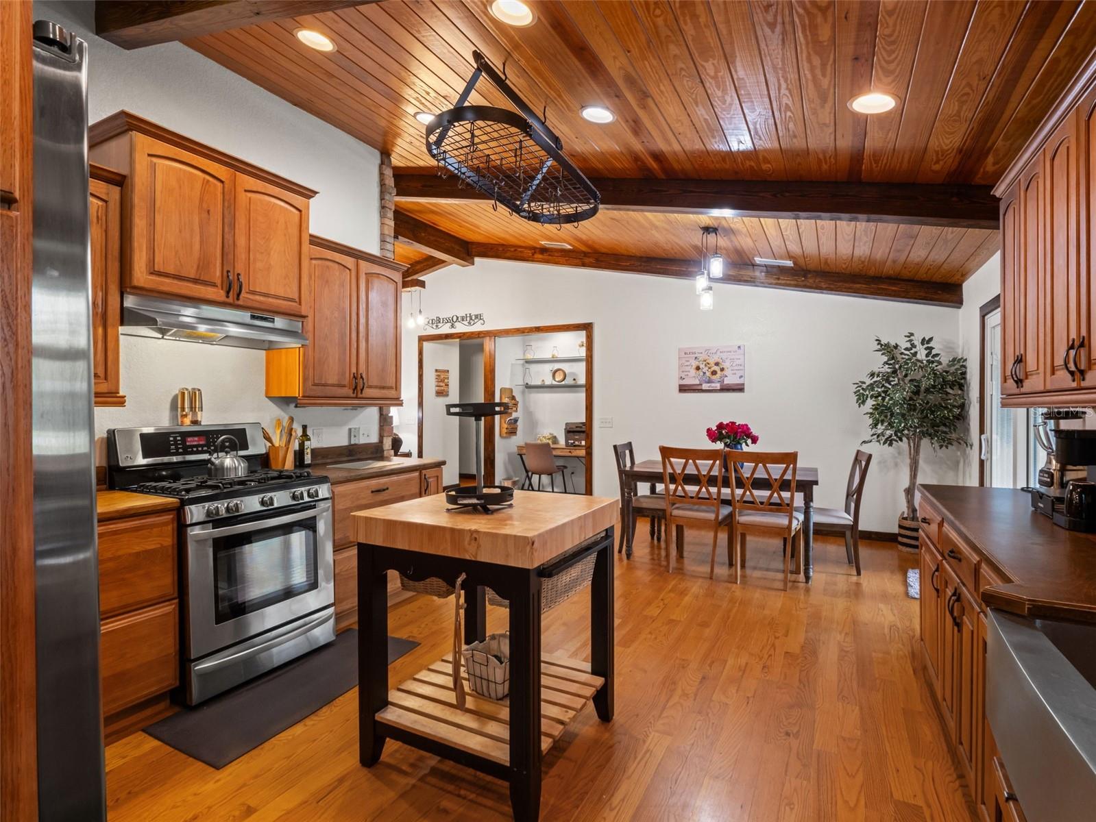 ACERAGE - Residential