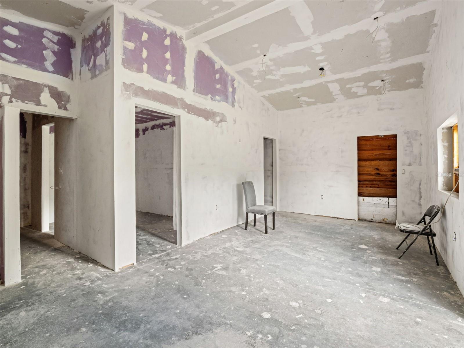 ACERAGE - Residential