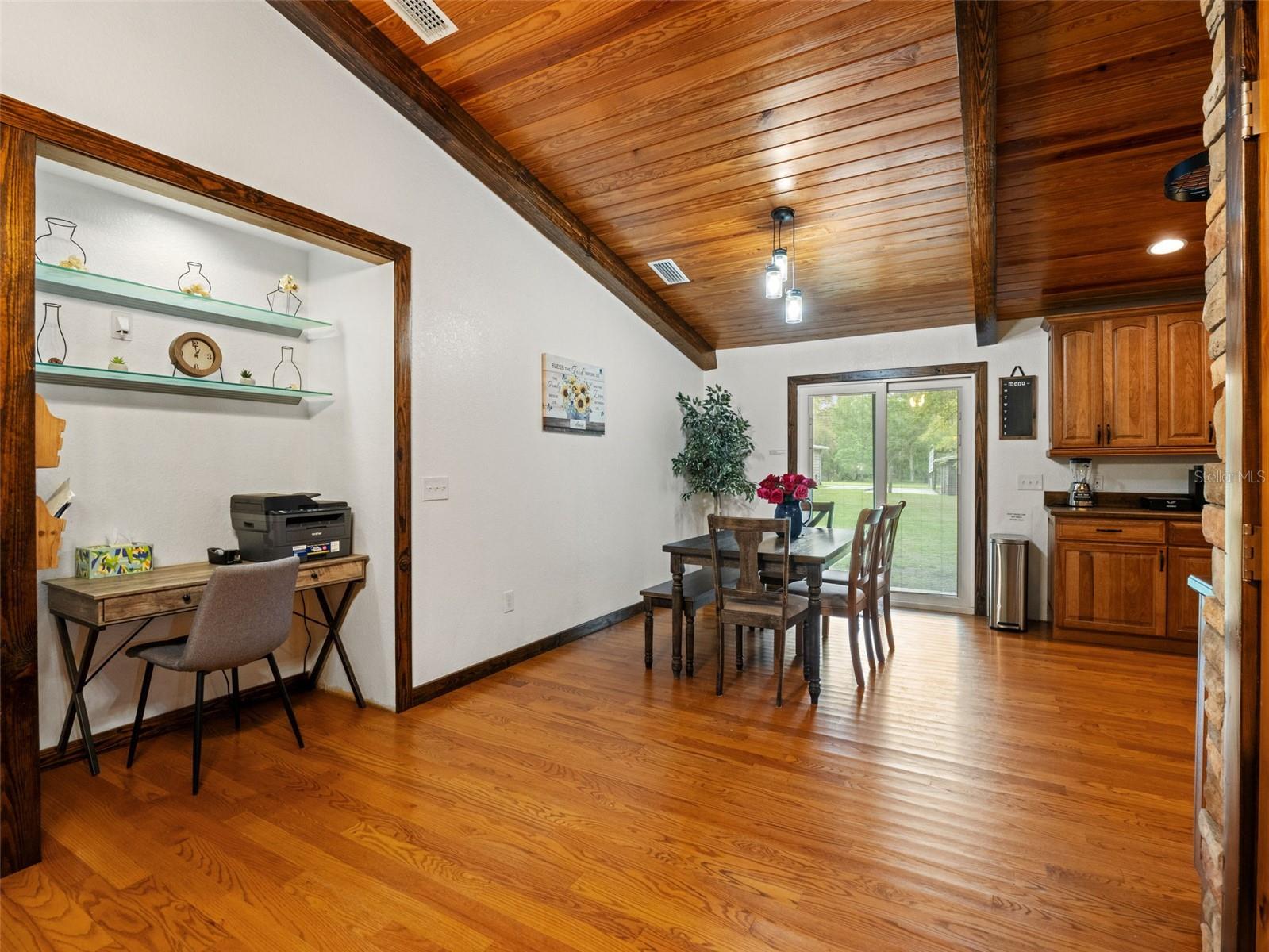 ACERAGE - Residential