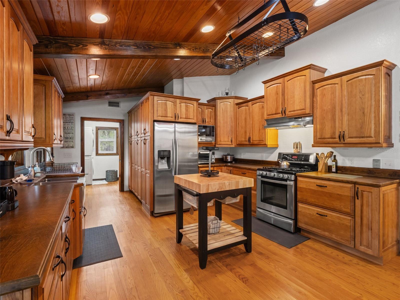 ACERAGE - Residential