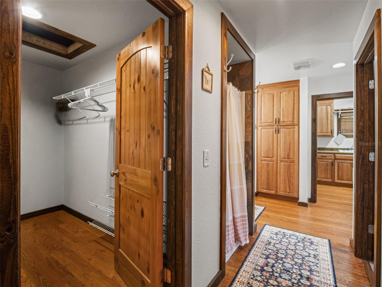 ACERAGE - Residential