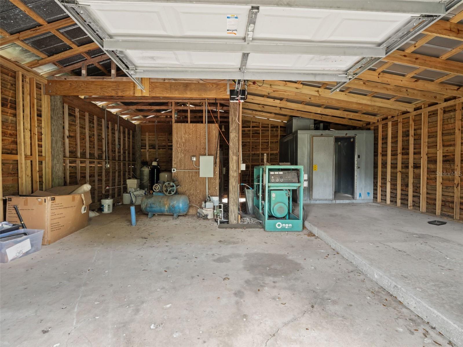 ACERAGE - Residential