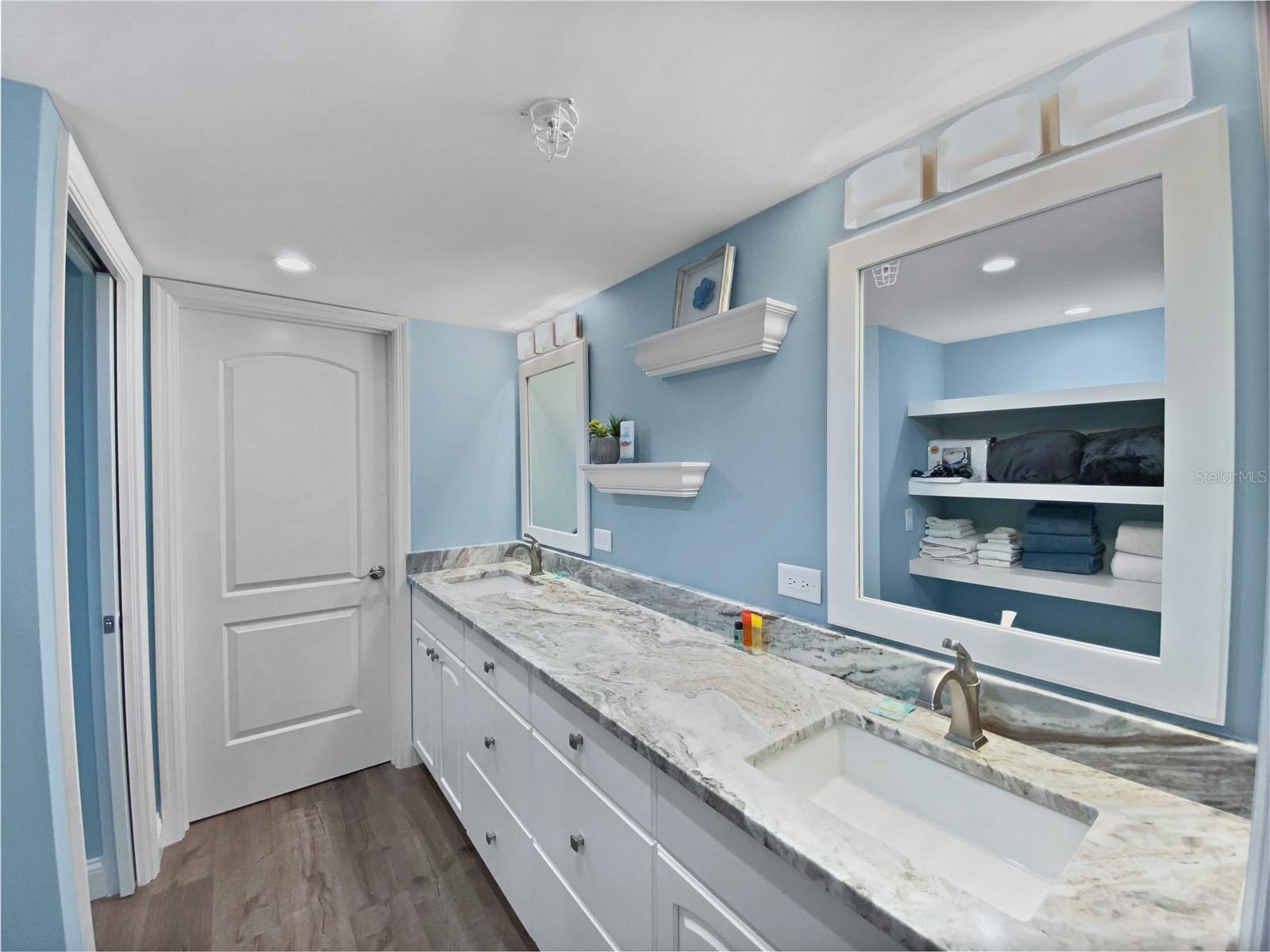 PLAYERS CLUB III - Residential Lease