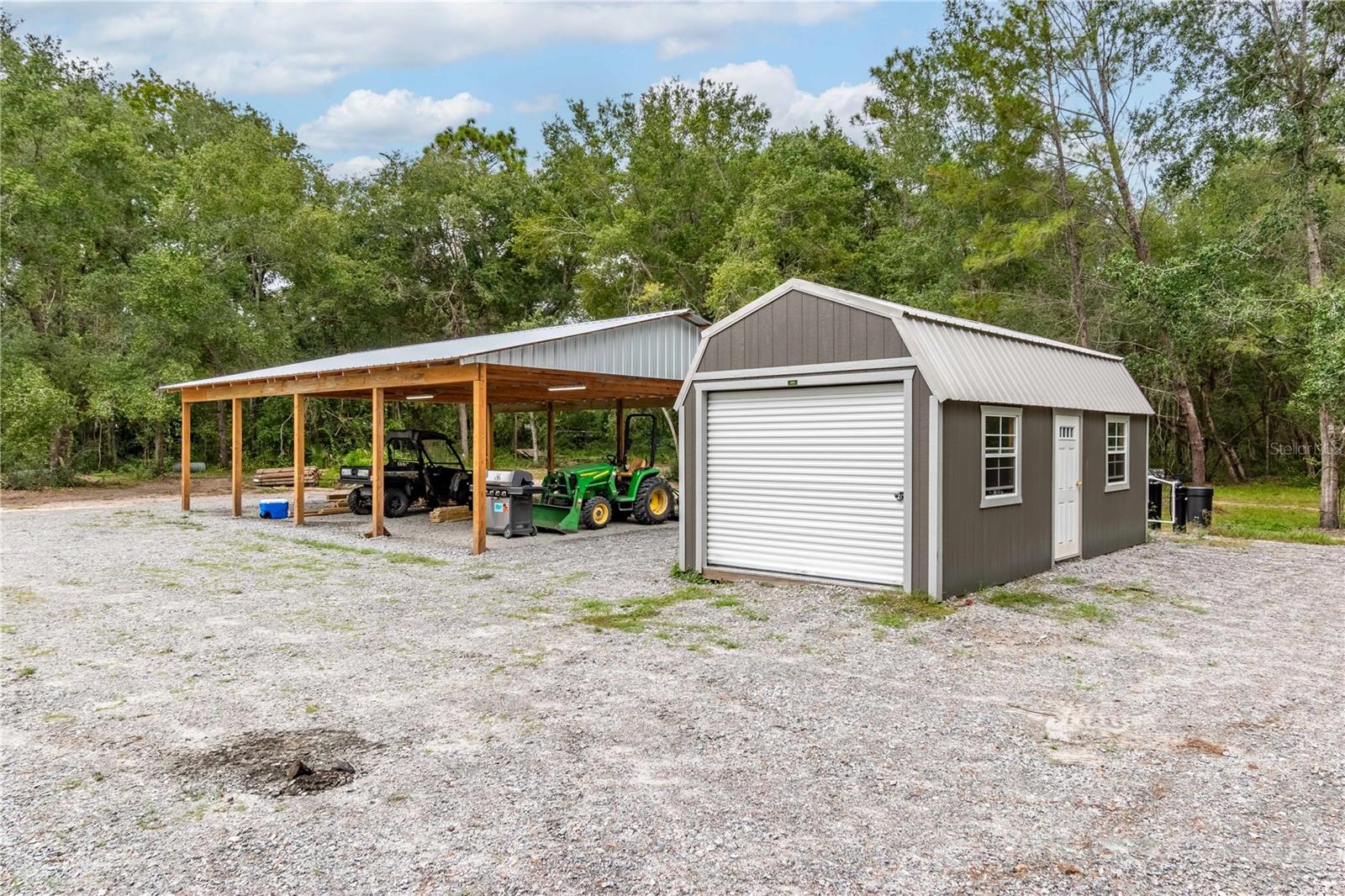 ISLAND LAKE ACRES - Residential