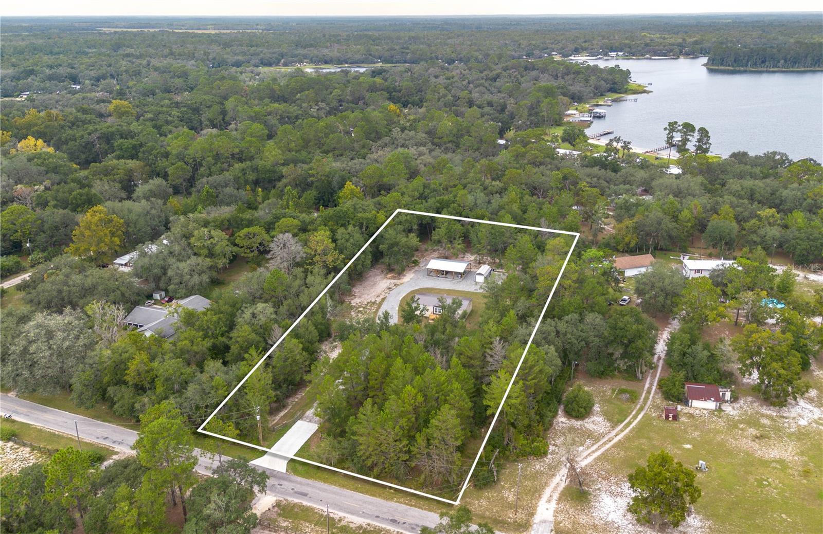 ISLAND LAKE ACRES - Residential
