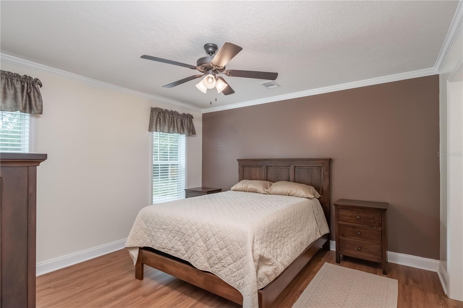 ISLAND LAKE ACRES - Residential