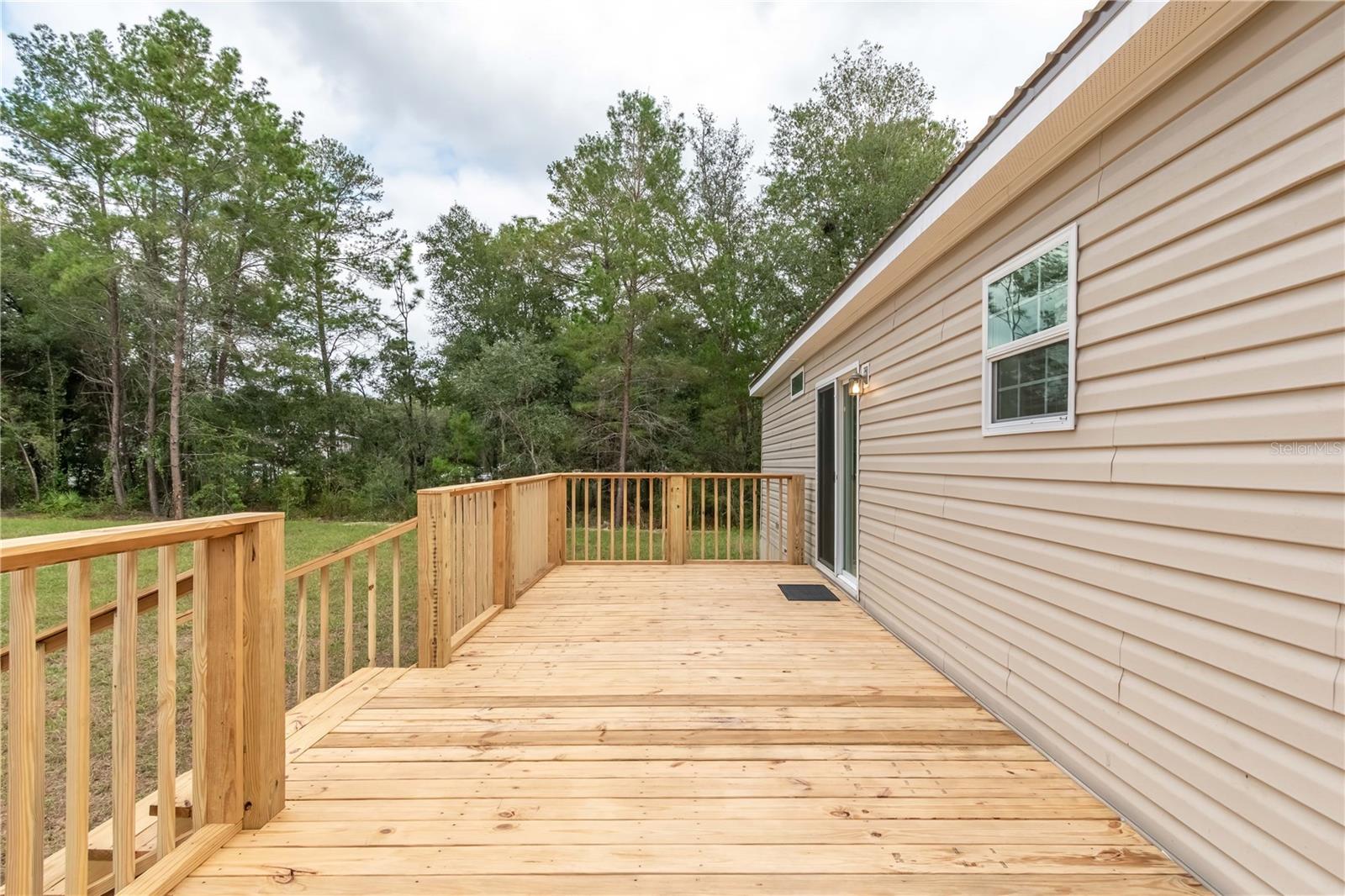 ISLAND LAKE ACRES - Residential