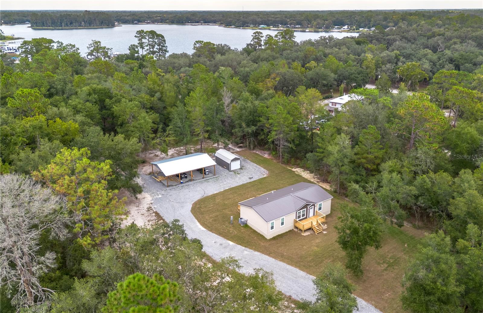 ISLAND LAKE ACRES - Residential