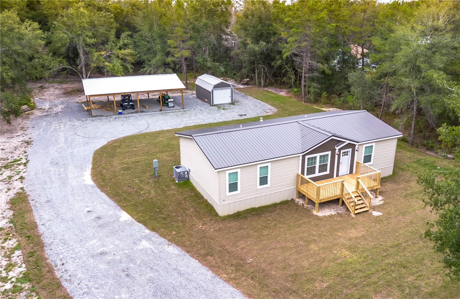 ISLAND LAKE ACRES - Residential