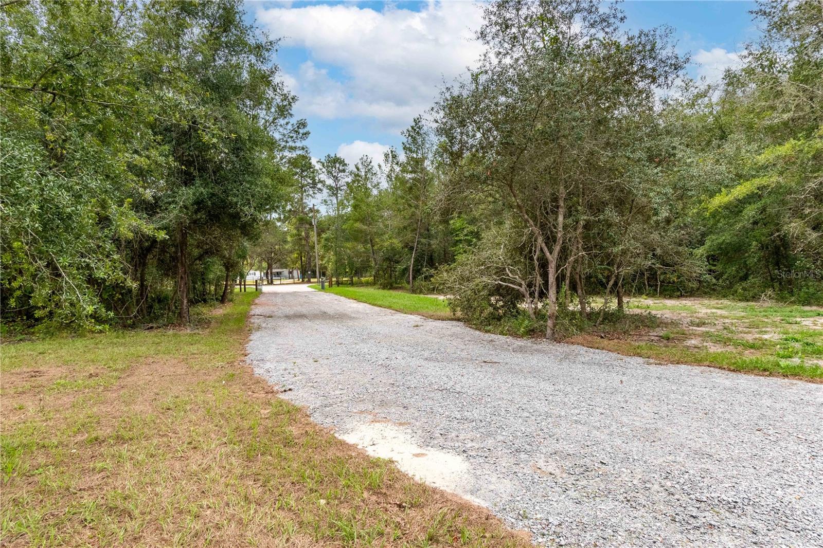 ISLAND LAKE ACRES - Residential