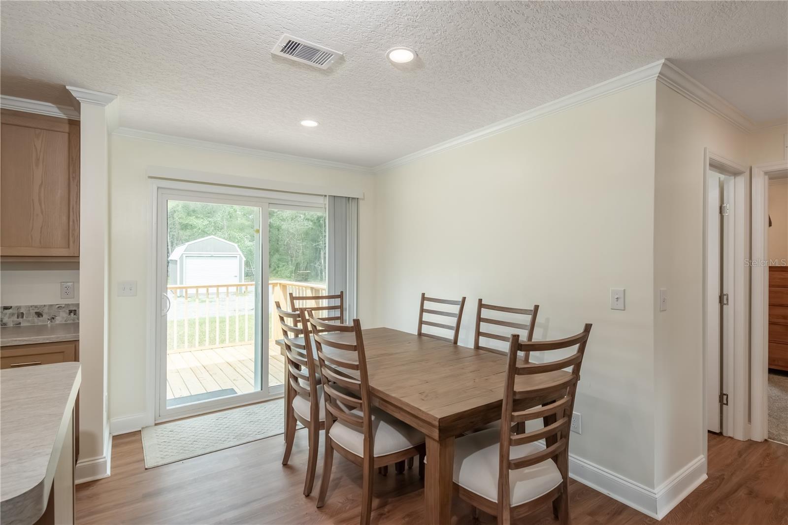 ISLAND LAKE ACRES - Residential