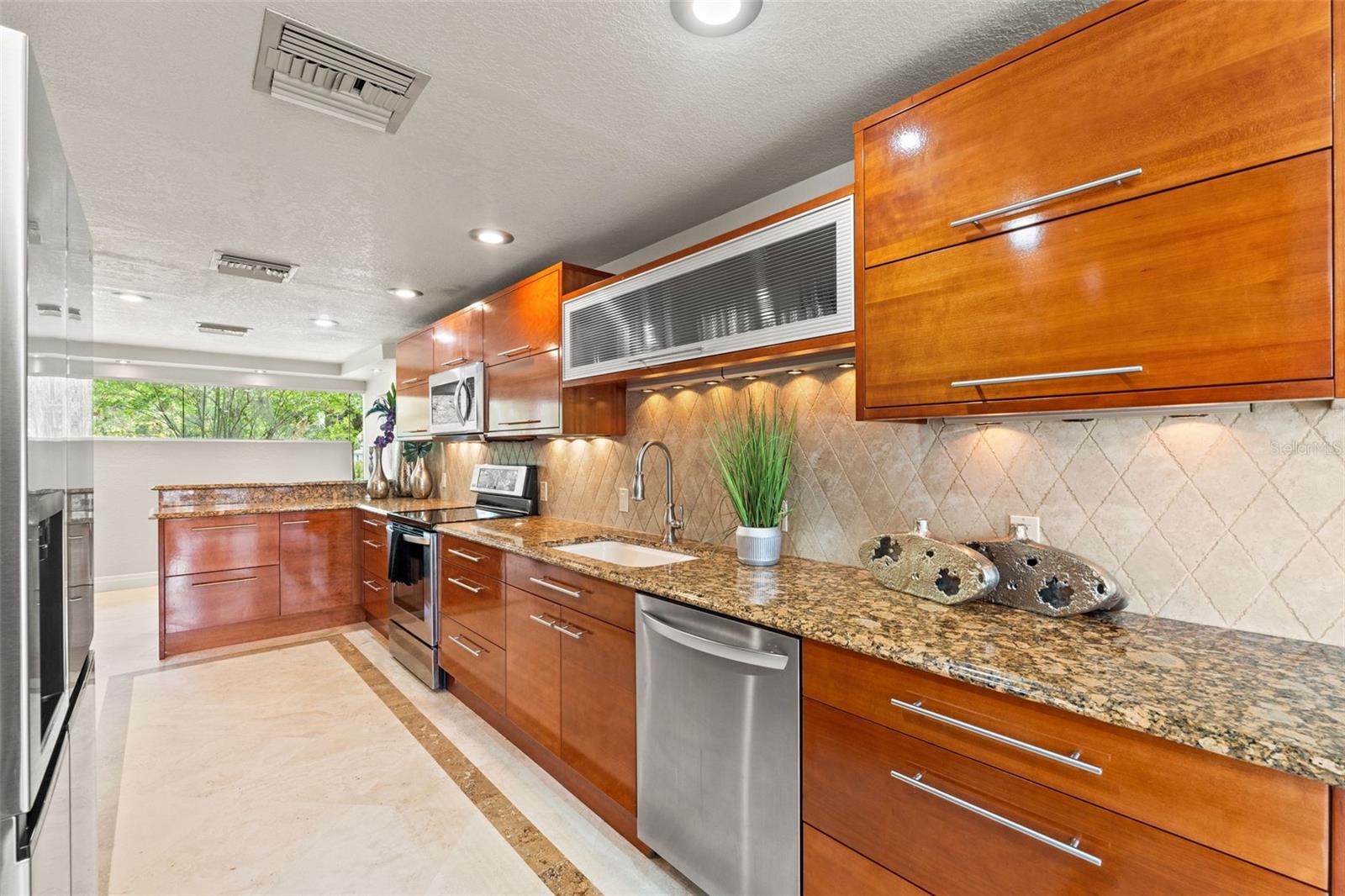 HANAN PARK UNIT 2 - Residential Lease