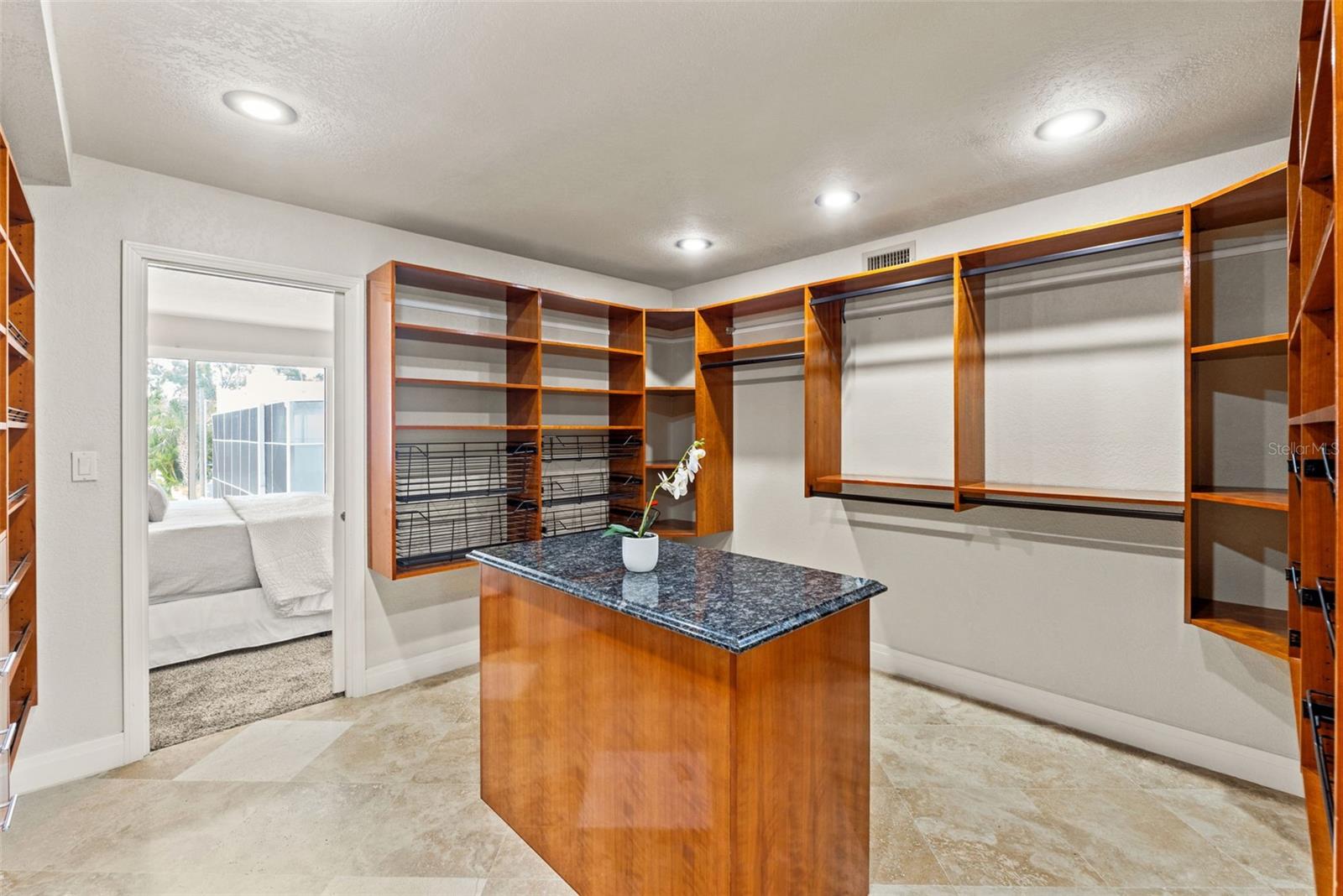 HANAN PARK UNIT 2 - Residential Lease