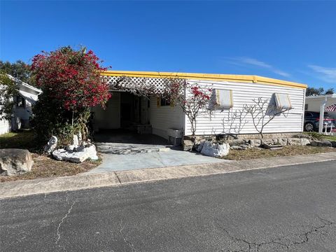 61 THATCH PALM STREET W LARGO FL 33770