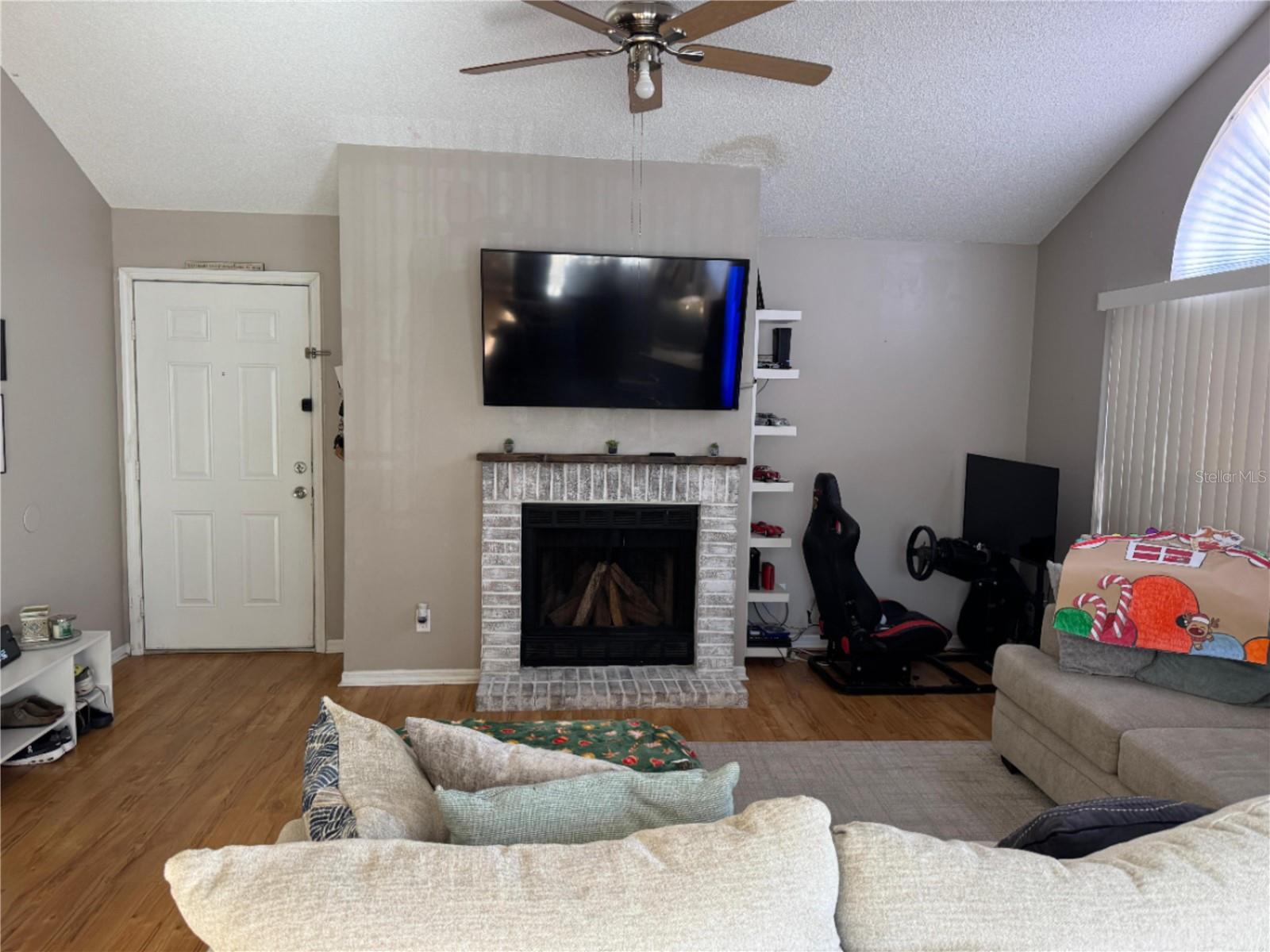 HIDDEN SPGS CONDO - Residential Lease