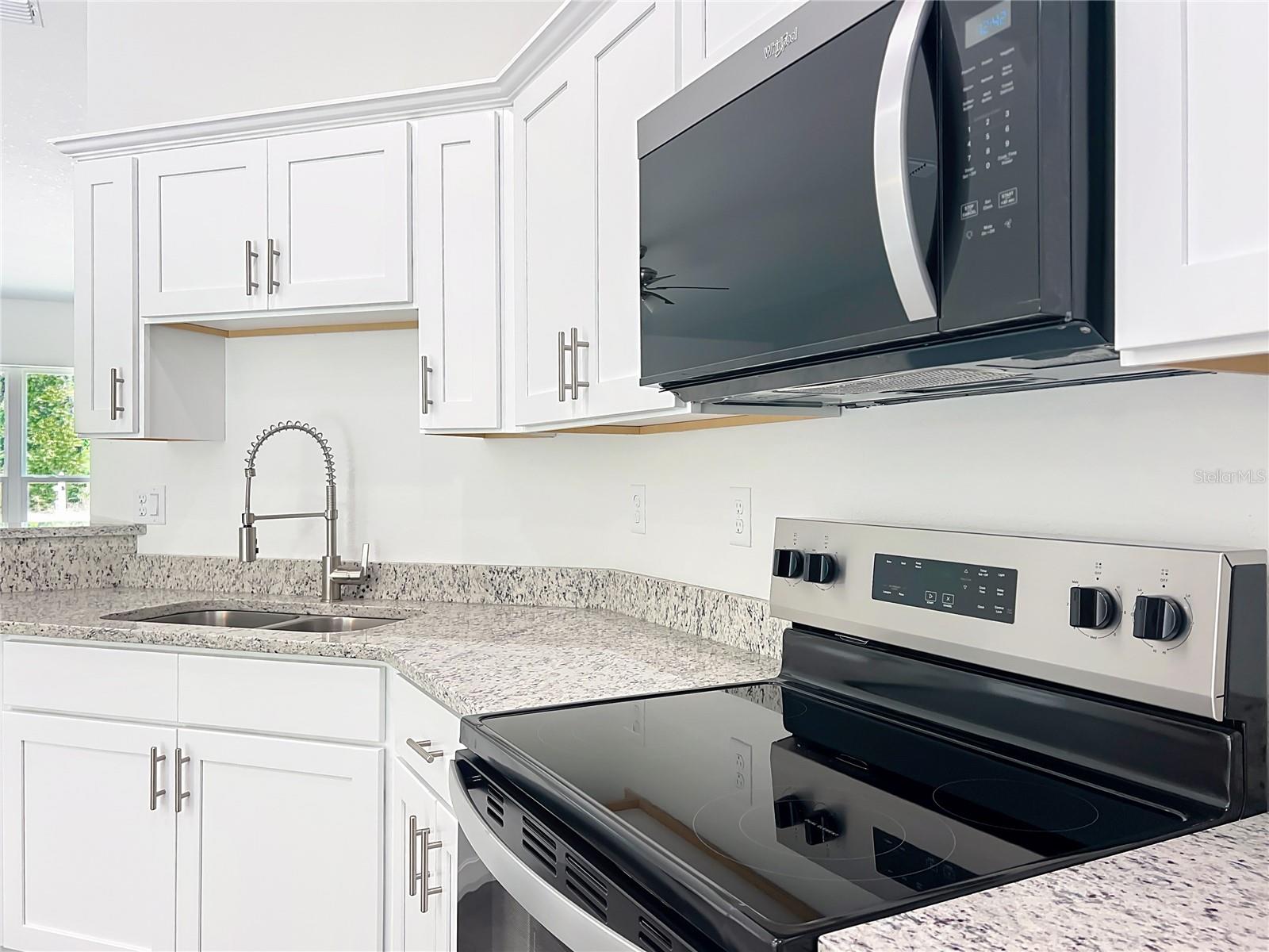 RAINBOW LAKES ESTATE - Residential