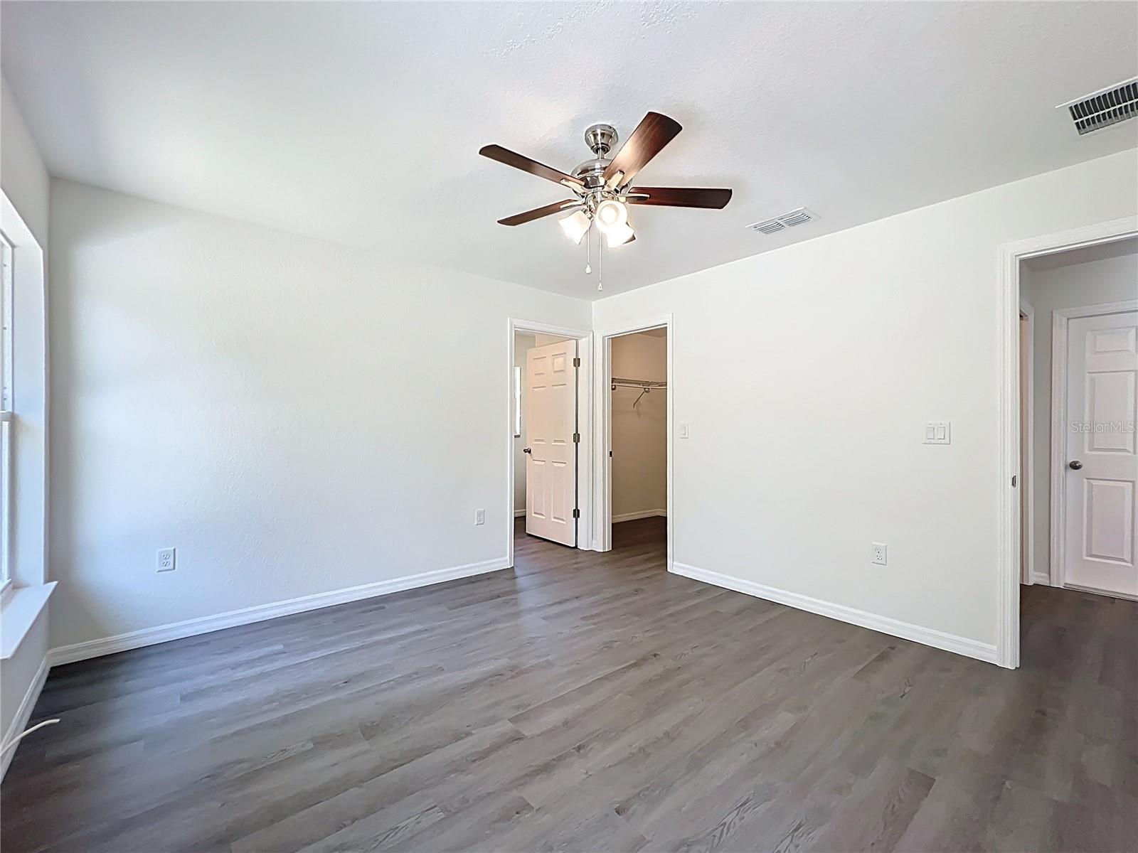 RAINBOW LAKES ESTATE - Residential