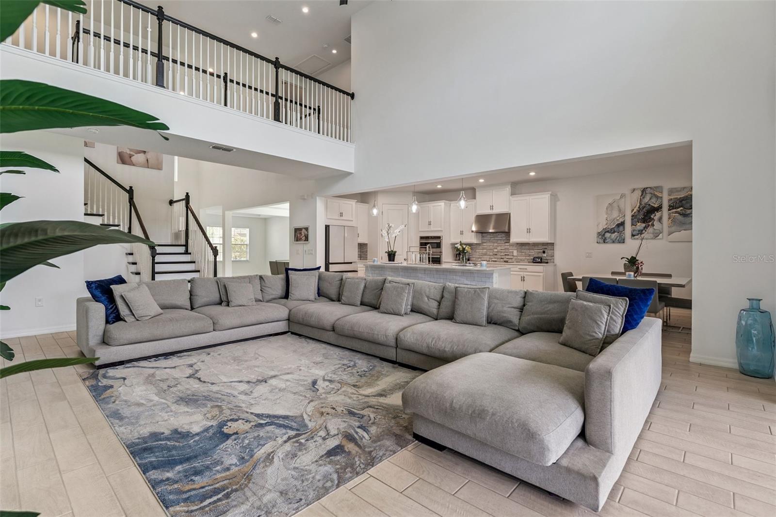 3826 SHORESIDE DRIVE