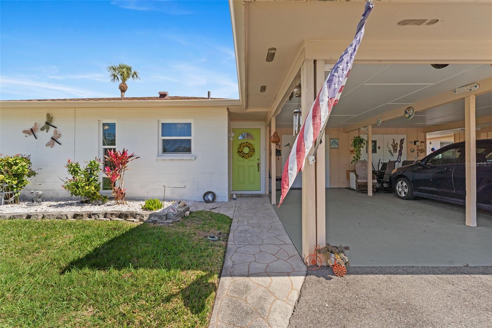 5061 LIVE OAK CIRCLE