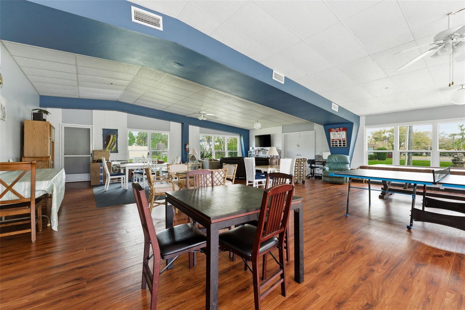 OAKWOOD VILLA SEC A - Residential