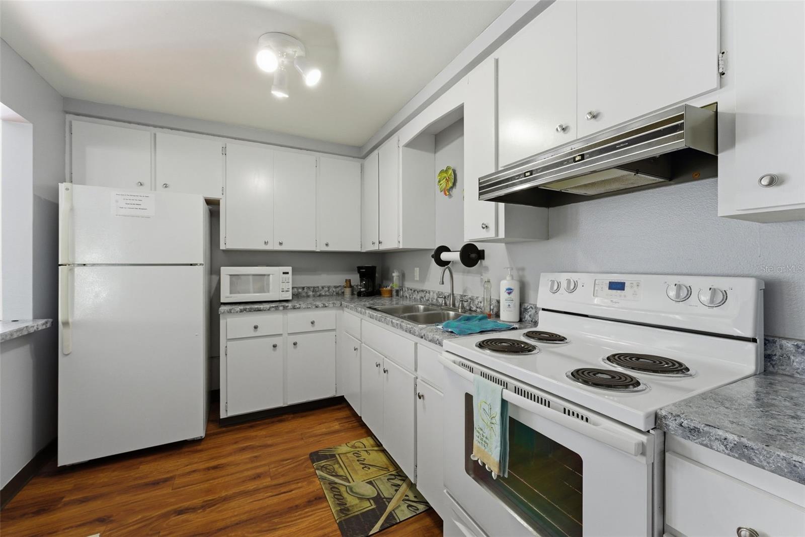 OAKWOOD VILLA SEC A - Residential