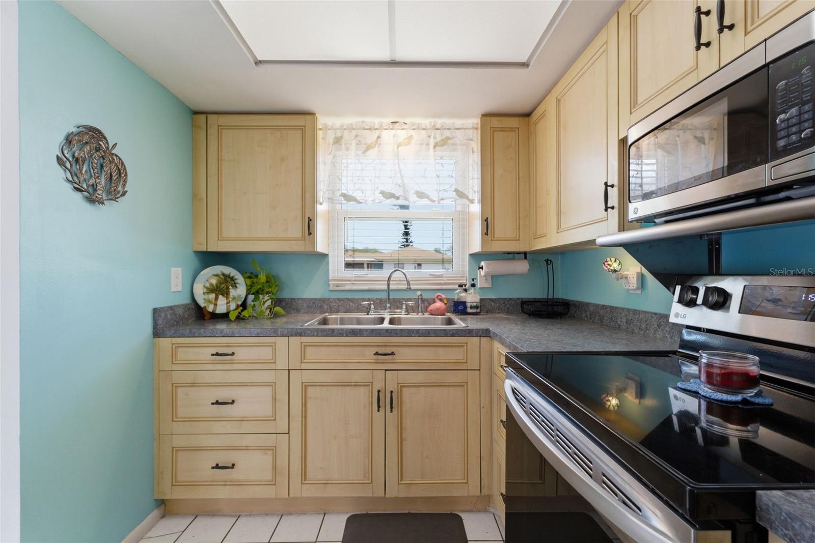 OAKWOOD VILLA SEC A - Residential