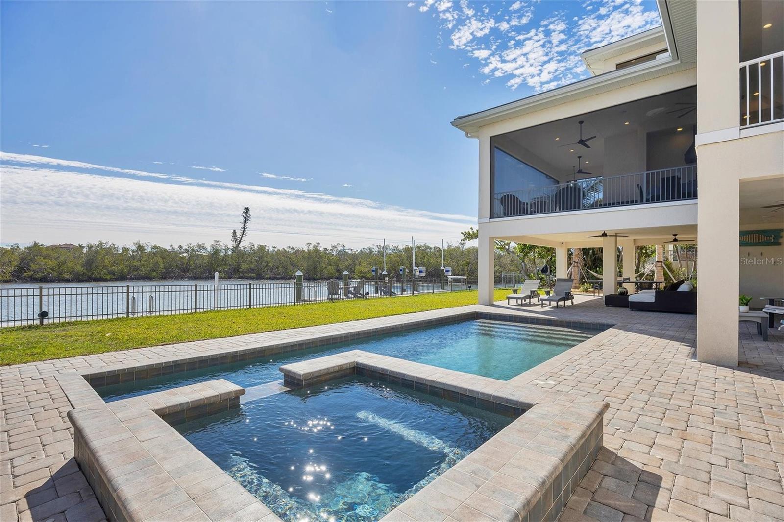 LONGBOAT KEY BAYVIEW ESTATES - Residential