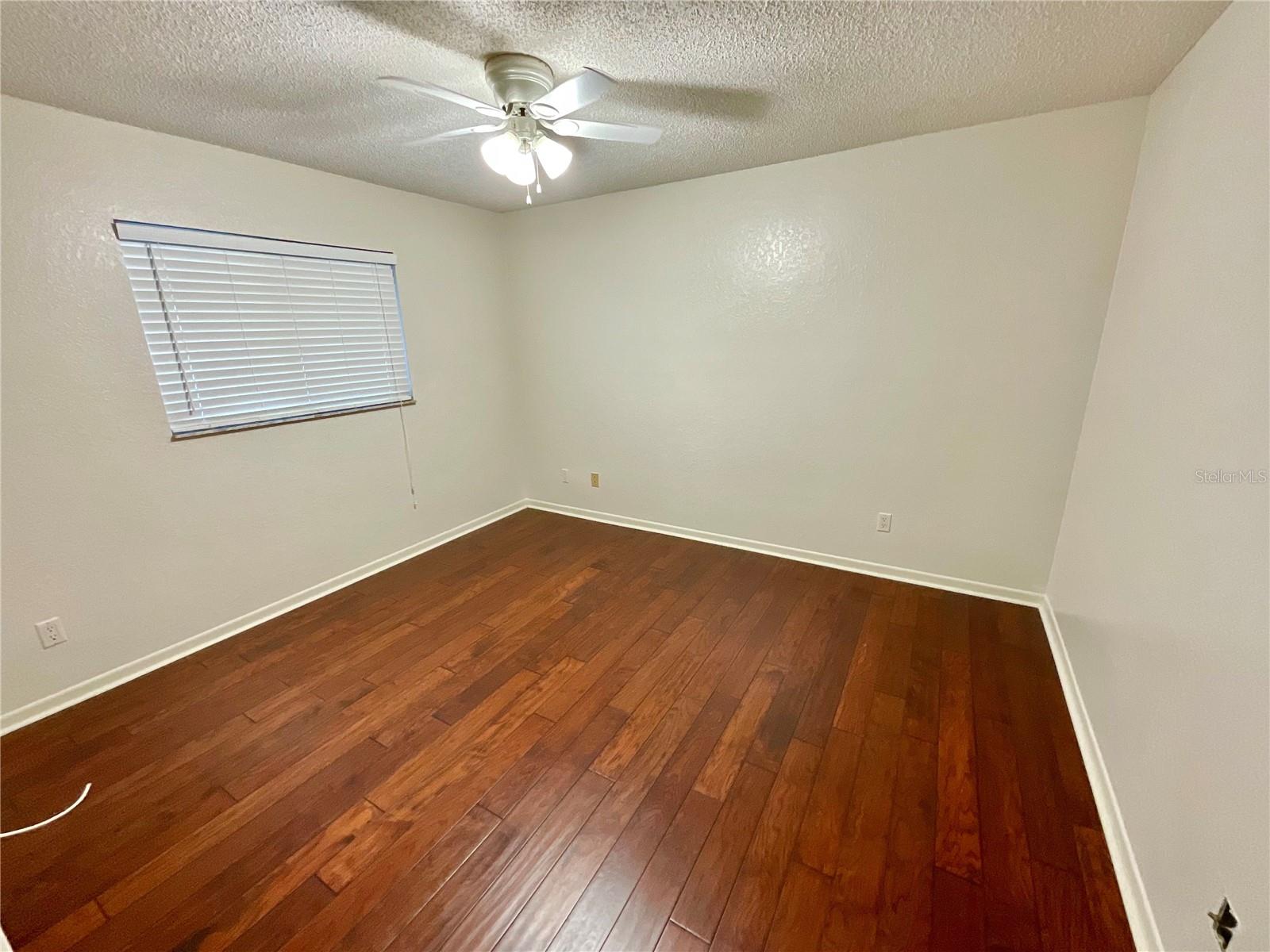 RIVERSIDE OAKS - Residential Lease