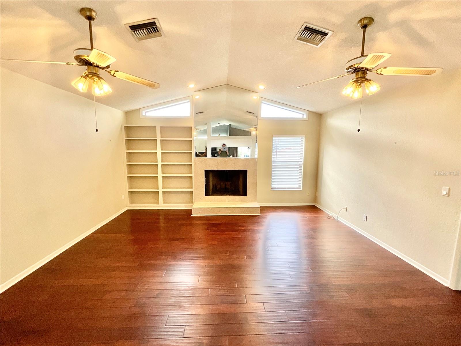 RIVERSIDE OAKS - Residential Lease