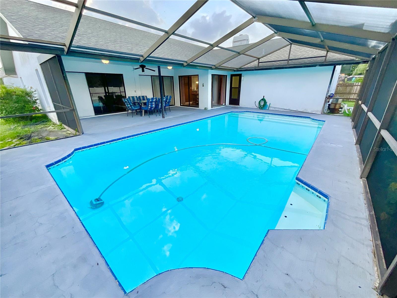 RIVERSIDE OAKS - Residential Lease