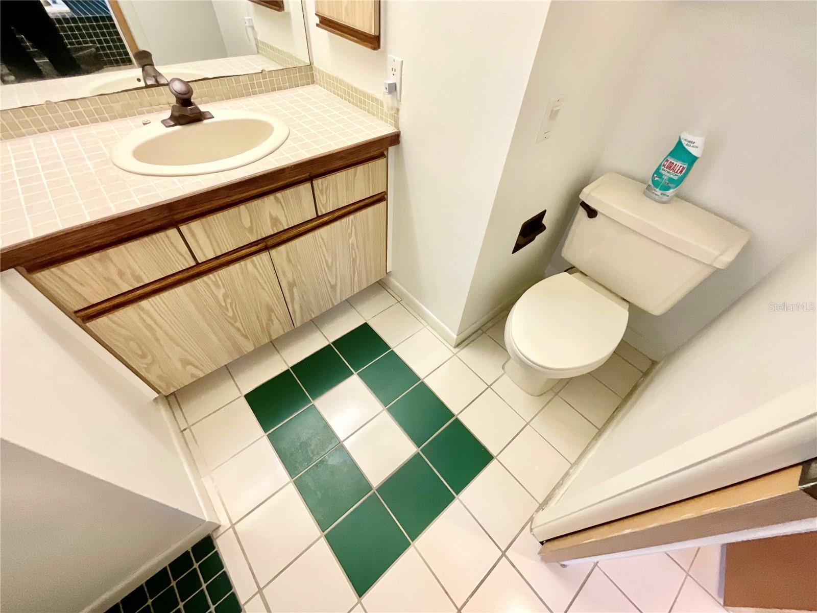 RIVERSIDE OAKS - Residential Lease