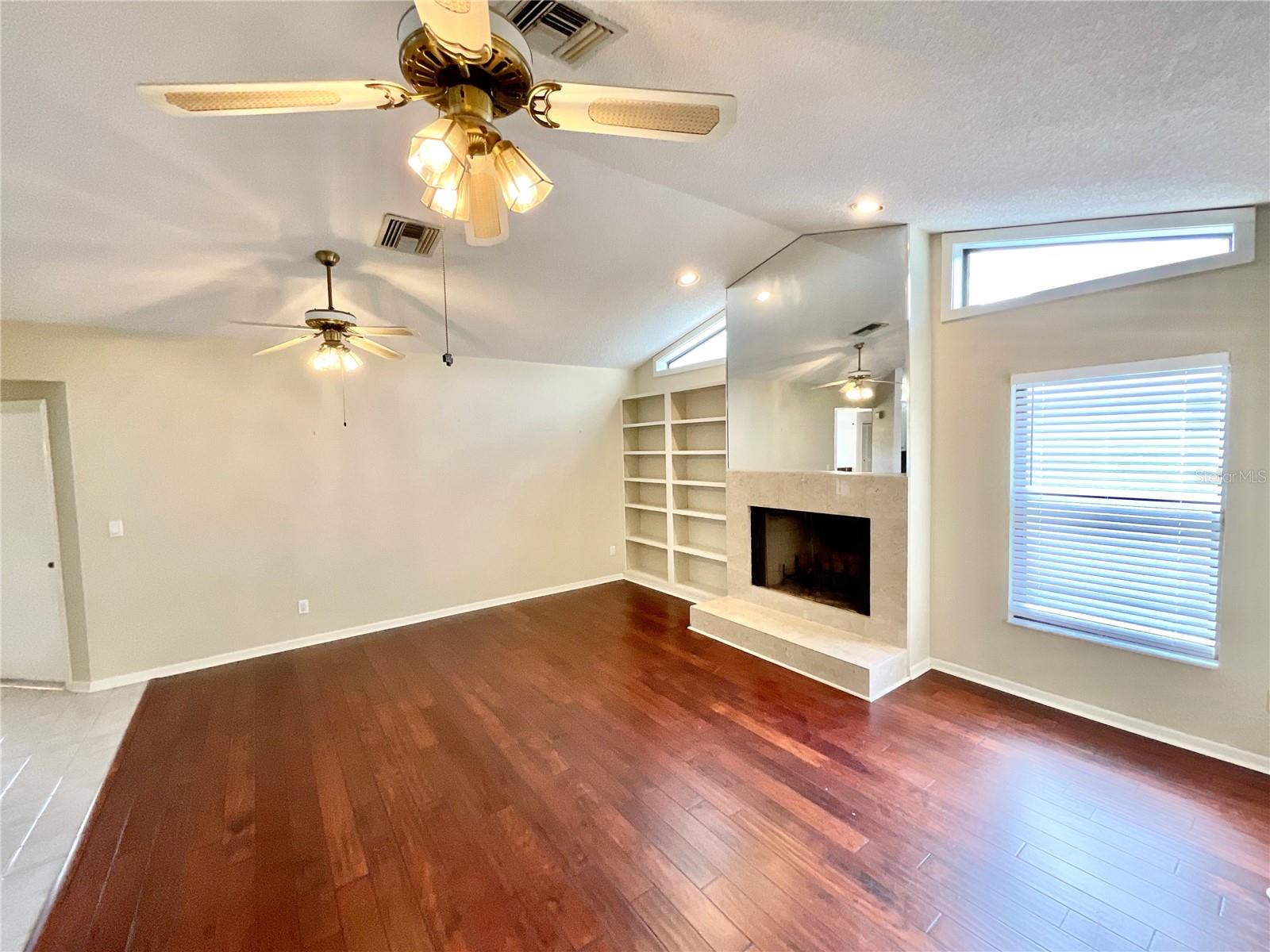 RIVERSIDE OAKS - Residential Lease