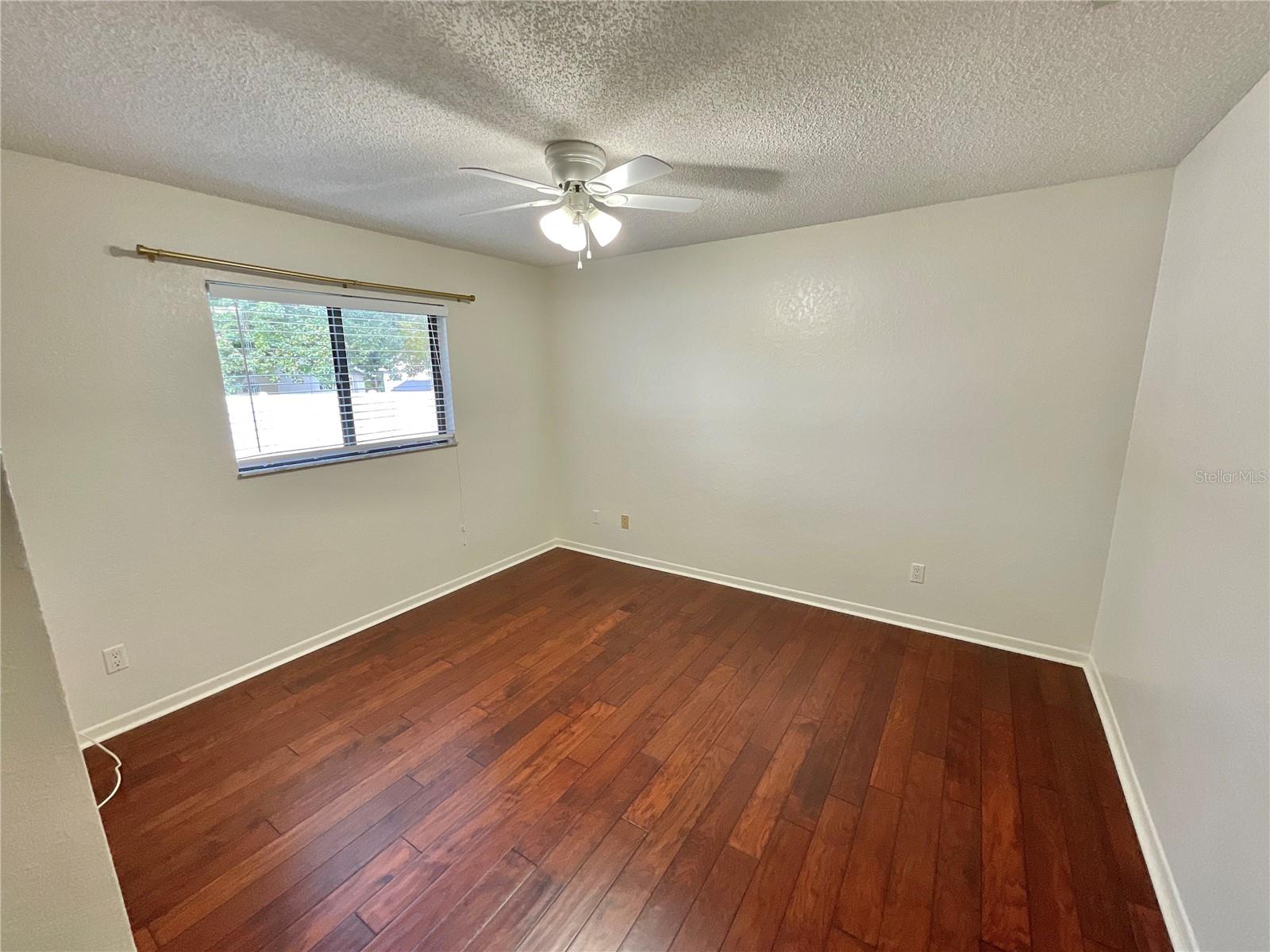 RIVERSIDE OAKS - Residential Lease