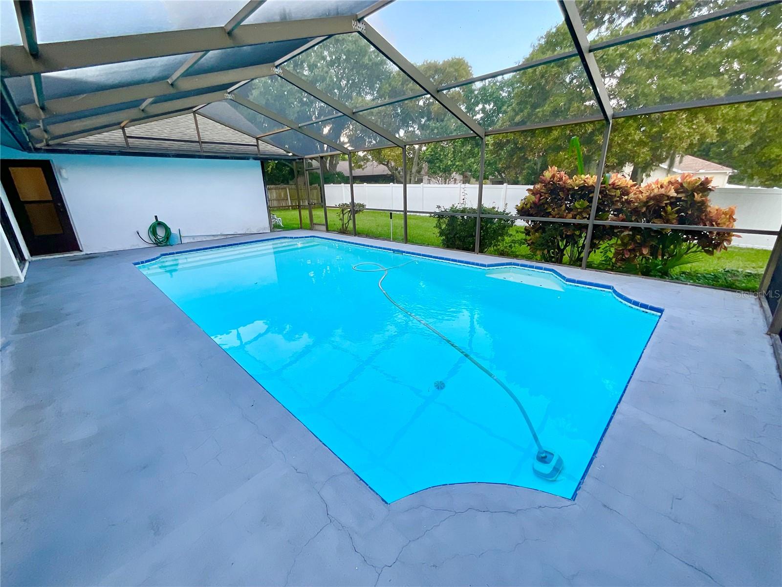 RIVERSIDE OAKS - Residential Lease