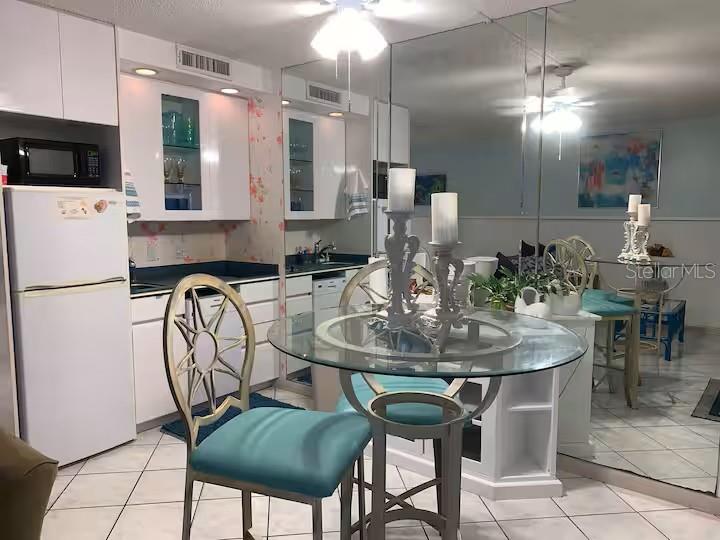 BAYSIDE CONDO - Residential