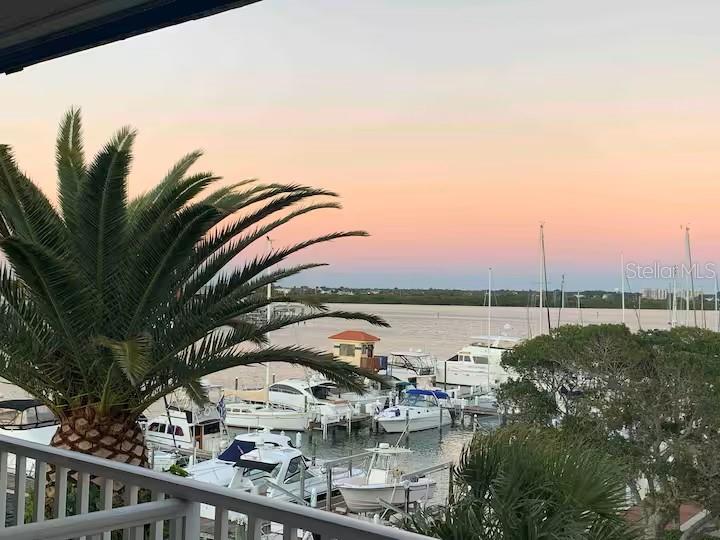 BAYSIDE CONDO - Residential