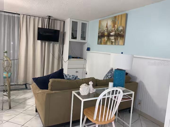 BAYSIDE CONDO - Residential