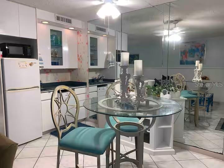 BAYSIDE CONDO - Residential