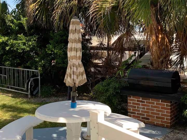 BAYSIDE CONDO - Residential