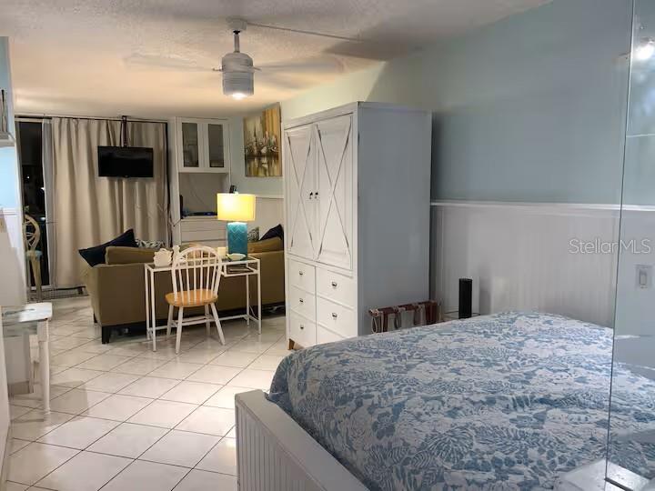 BAYSIDE CONDO - Residential