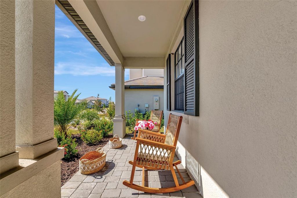 Photo of 15135 Oxford Grey Drive, Bradenton, FL 34211 (MLS # A4682573)