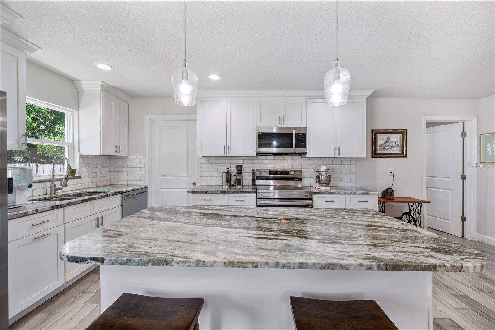 OAK GLEN - Residential