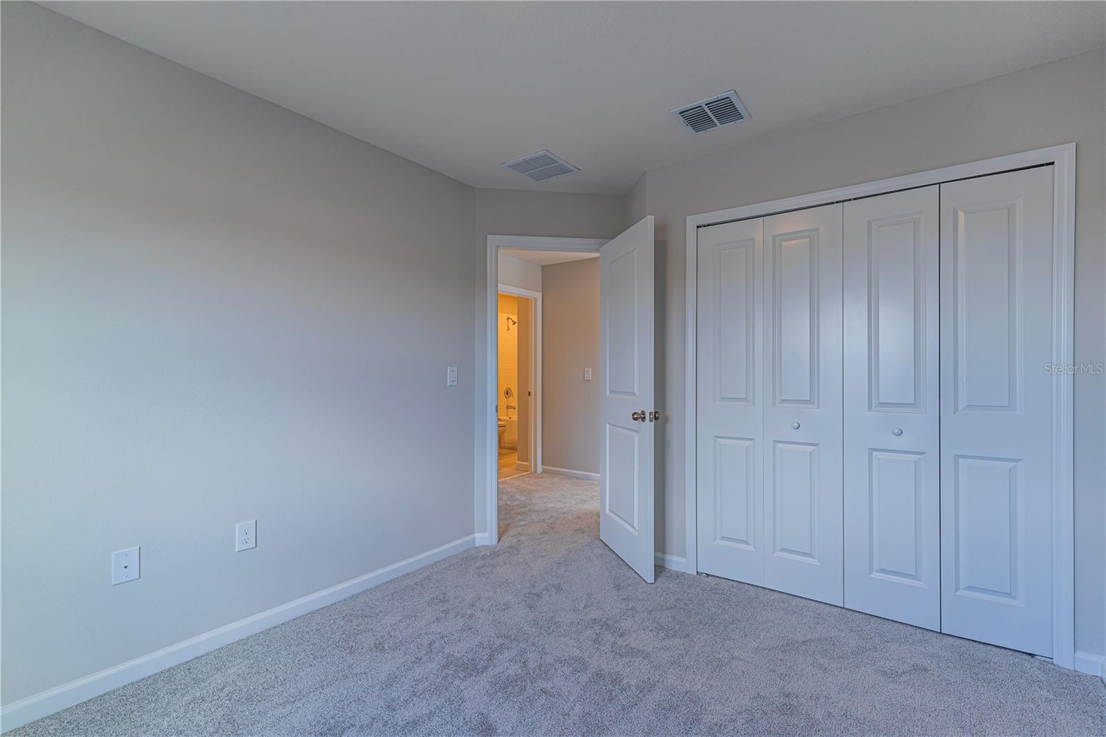 EDEN AT CROSSPRAIRIE - Residential Lease