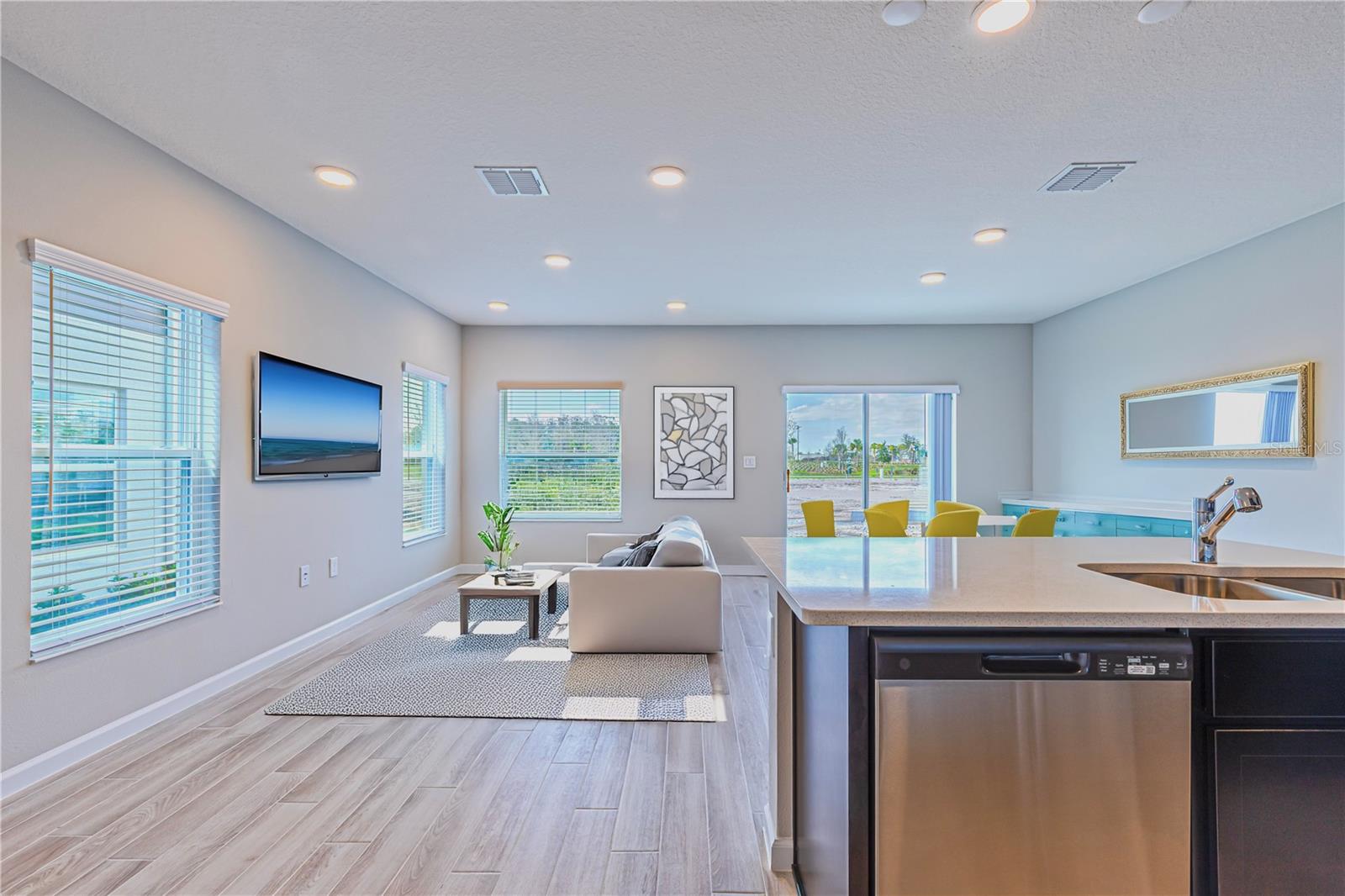 EDEN AT CROSSPRAIRIE - Residential Lease