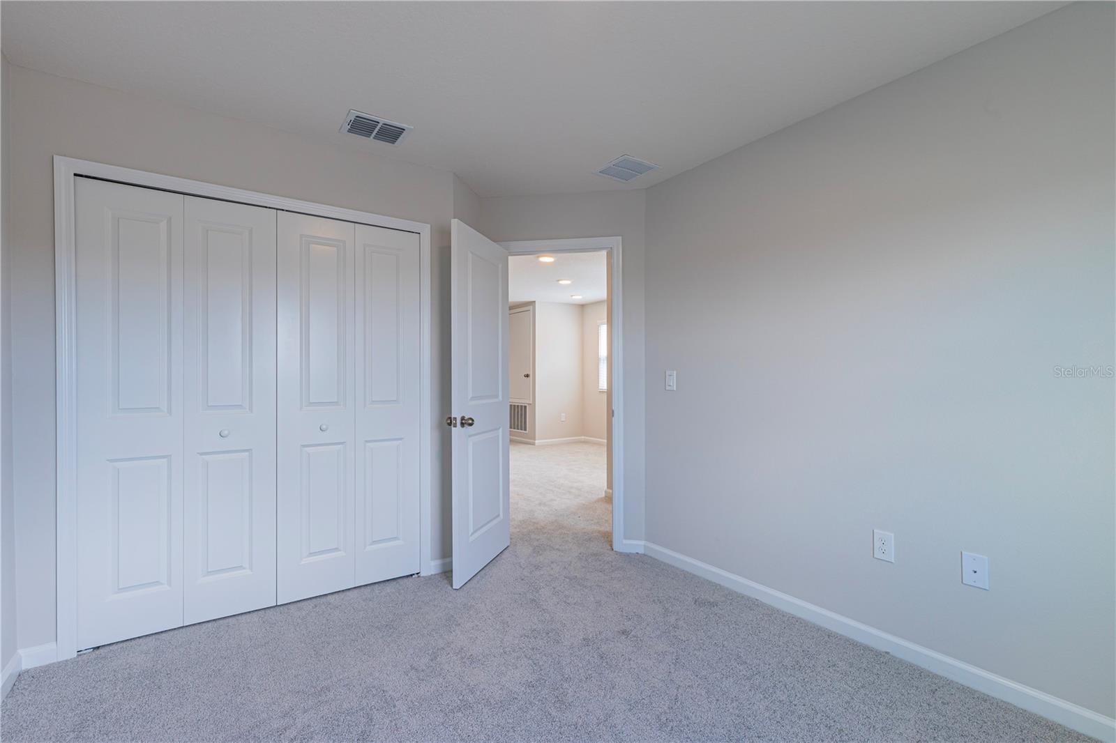 EDEN AT CROSSPRAIRIE - Residential Lease