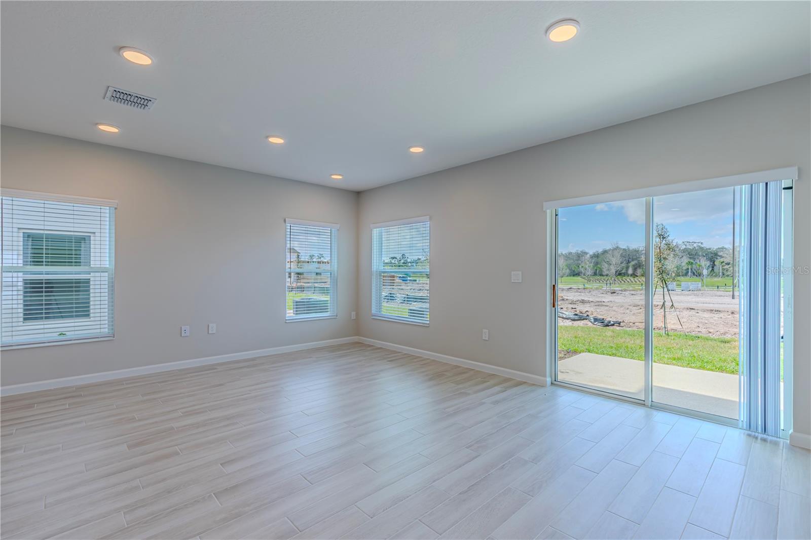 EDEN AT CROSSPRAIRIE - Residential Lease